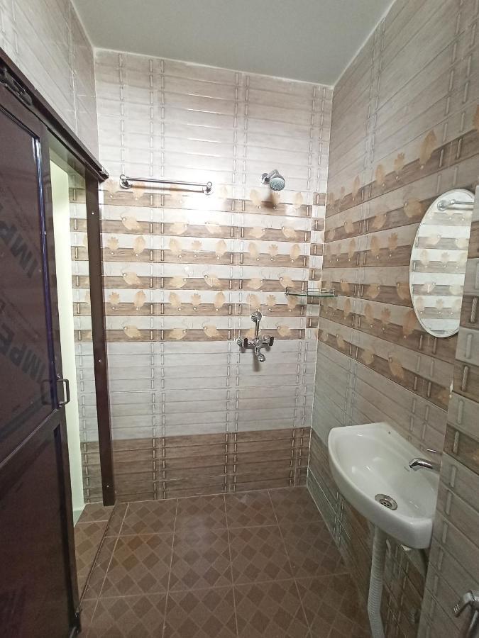 Saraswati Palace 3*